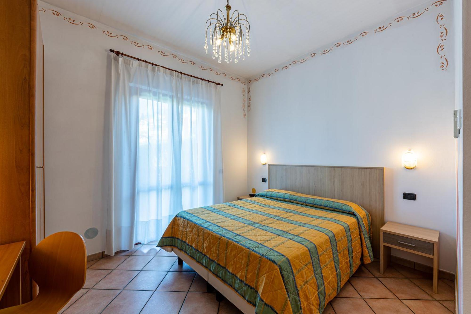 Hotel Romantic Кавайон-Веронезе Экстерьер фото